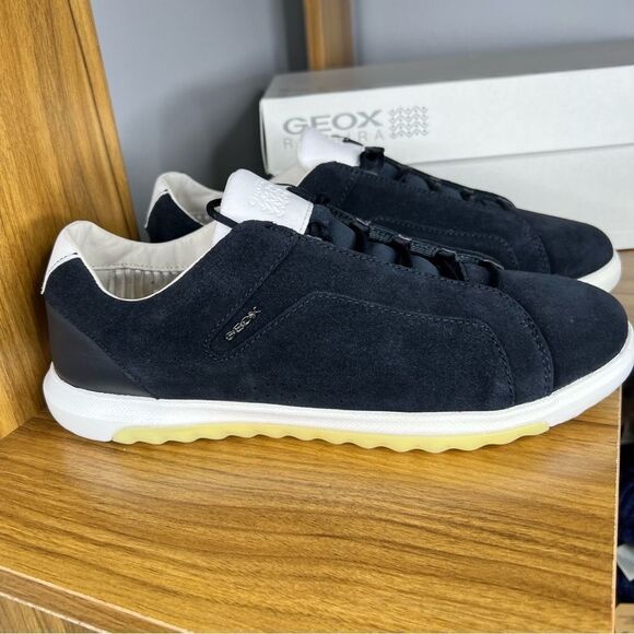 Sz 8 Geox Men's Navy Suede Sneakers with pop up highlighter yellow NIB $149 MSRP - Picture 5 of 12